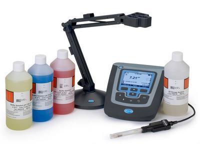 HQ440d Benchtop Meter Package with PHC281 pH Ultra Electrode, Hach